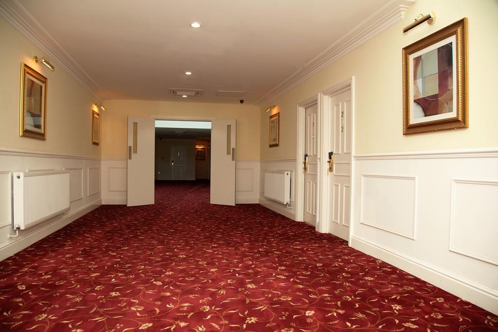 Rever Hotel